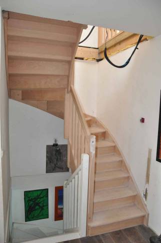 Escalier intérieur d'accès aux combles aménagés - Brie-Comte-Robert 77170
