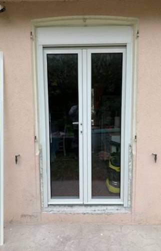 Pendant travaux : Porte-fenêtre en place