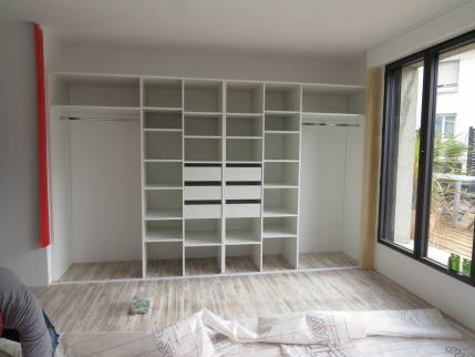Rénovation dressing étagères