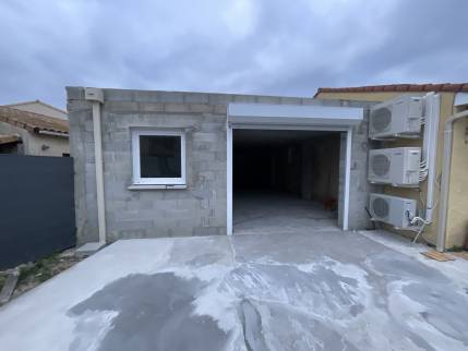  Garage avant application d_un enduit de façade - Chabeuil 26120