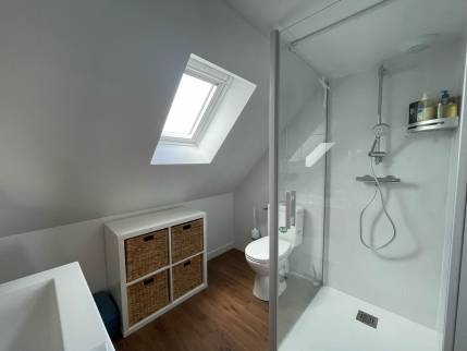 Nouvelle salle de bain dans les combles - La Séguinière 49280