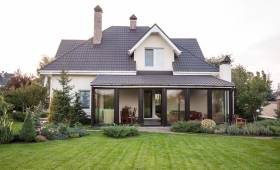 Extension par une véranda vu de l'extérieur