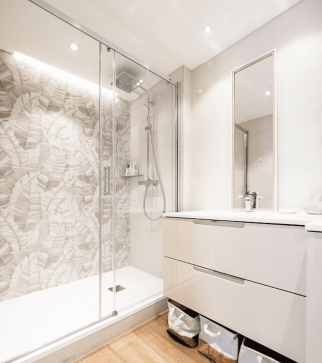 Transformation du garage en suite parentale avec création de salle de bain privative - Pornic 44210
