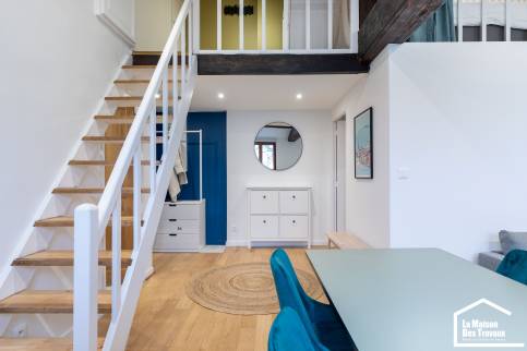 Rénovation complète d'un appartement du Vieux Lyon pour une colocation étudiante en meublé, camaieu de bleus