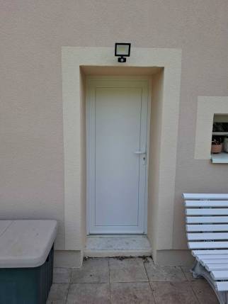  Rénovation énergétique de maison avec isolation par l'extérieur - Jujurieux 01640