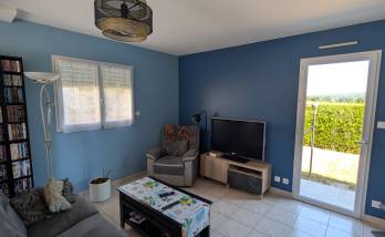 Pièce de vie après rénovation et application de peinture par La Maison Des Travaux Bruz