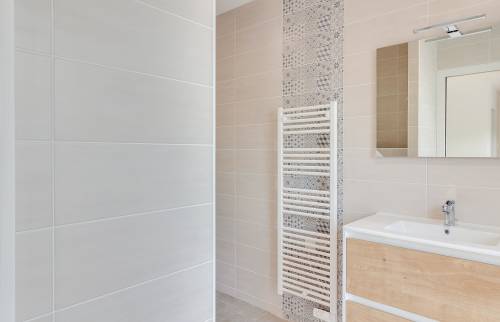Création d'une salle de bain avec douche à l'italienne à Vertou