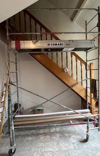 Escabeau et escalier