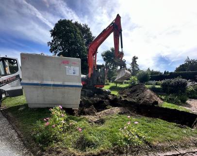 Installation de la fosse septique 