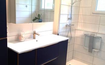 vue d'ensemble de la nouvelle salle de bain