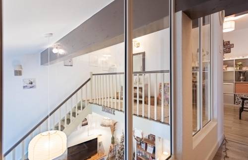 Verrière d'atelier en acier thermolaqué blanc par un ferronnier