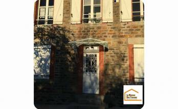 Pose d'une marquise et d'une nouvelle porte d'entrée à Hudimesnil (50510).