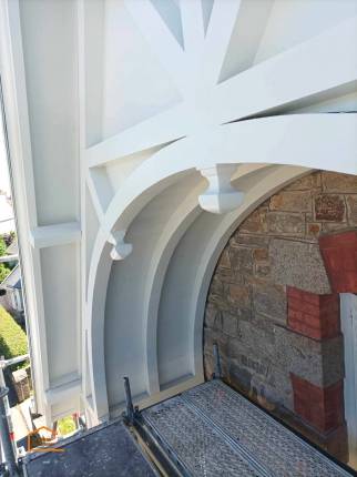 Rénovation d’une charpente et de la couverture d’une maison classée à Cancale