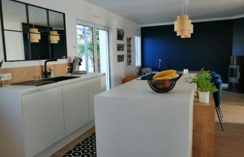 Vue sur le mobilier de cuisine