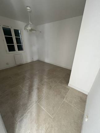 Pose de carrelage au sol 17740