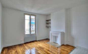 Salon rénové dans un appartement à Versailles Saint Louis