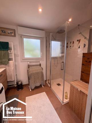 Création d’une salle de bain dans un ancien garage à Damgan