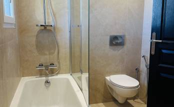 Ajout d'un toilette dans une salle de bain