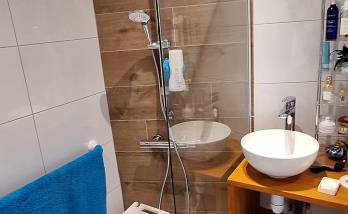 Salle de bain rénovée pour accessibilité La Maison Des Travaux Ales