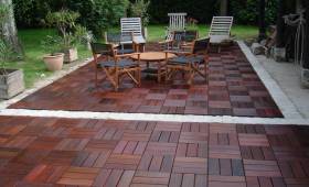 Terrasse en caillebotis en bois à Libourne