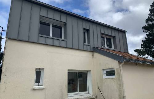 Création d'une lucarne pour créer une chambre à Nantes