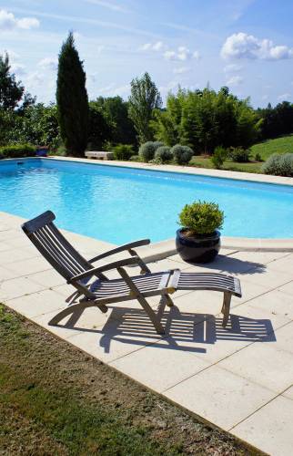 piscine avec terrasse