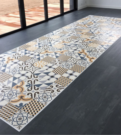 mix entre du carrelage et du parquet