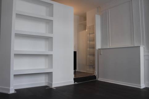 Rénovation d'un appartement avec création d'une bibliothèque sur mesure - Lille 59000