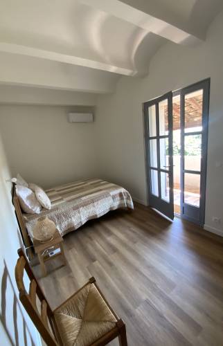 Chambre rénovée La Maison Des Travaux Ales