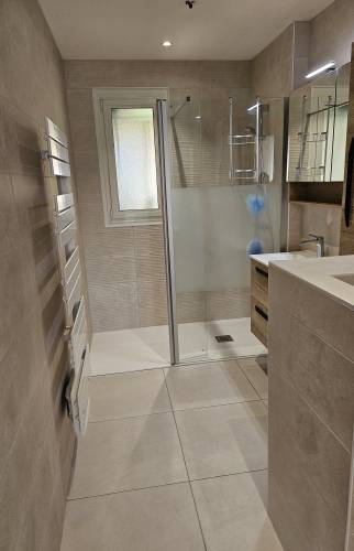 Vue sur la rénovation salle de bains