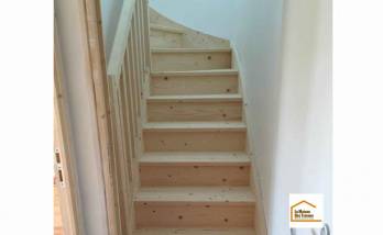 Pose d'un escalier quart tournant à Carolles (50740)