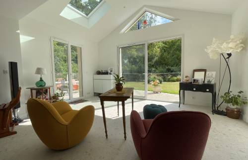 Installation d'un velux, d'un châssis triangulaire et d'une baie vitrée