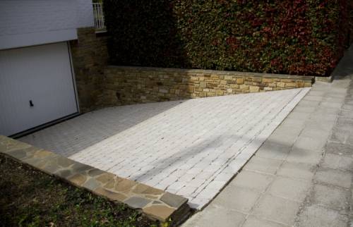 Allée de garage bordures et accès central en pavés - Carquefou - 44470 -