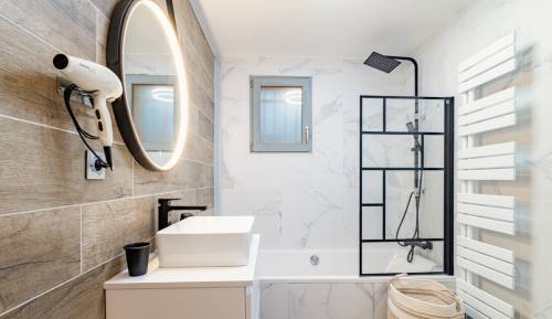 Création d’une salle de bain sur mesure à Autun