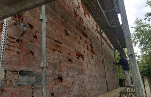 Ravalement - enduis gratté - piquage - maisons Saint-Briac (en cours)