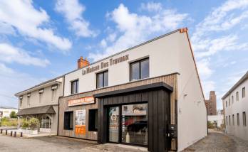 Surélévation de 47 m² de l'agence La Maison des Travaux Vertou - vue extérieur