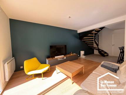 parquet moderne salon cosy lumineux