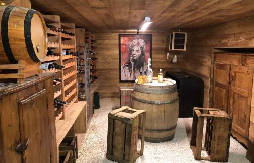 Aménagement d’une cave à vin dans le sous-sol d’une maison de Sévrier La Maison Des Travaux d’Annecy
