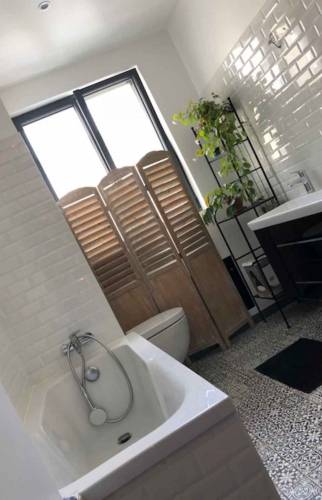 Pose d'un lavabo à Honfleur