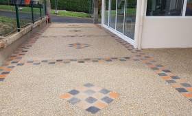 Allée de jardin en béton désactivé 'Essonne)