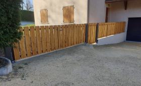 Une nouvelle clôture et un nouveau portail