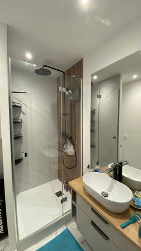 Salle de bain neuve