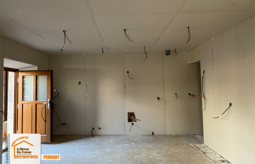 La Maison des Travaux Albertville Moûtiers, rénovation cuisine Ugine, travaux cuisine Ugine, courtier en travaux Ugine, rénovation appartement Ugine