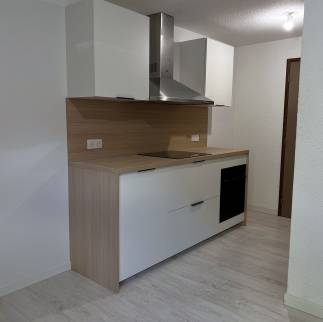 renovation-studio-metabief-locatif-06-cuisine-apres-travaux