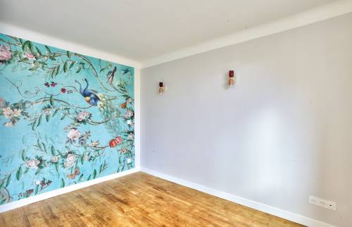 Peintures rénovées et papiers peints