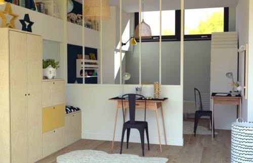 Aménagement sus-sol pour chambre deux garçons spération cloison verrière sol PVC souple fenêtre haute cintrée sur Douarnenez (29100)