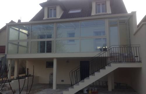 Pose des menuiseries de l'étage et du rez de chaussée après montage véranda - Pontoise - 95300 -