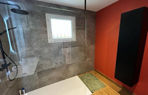 Réalisation d’une salle de bain à Ruy Montceau