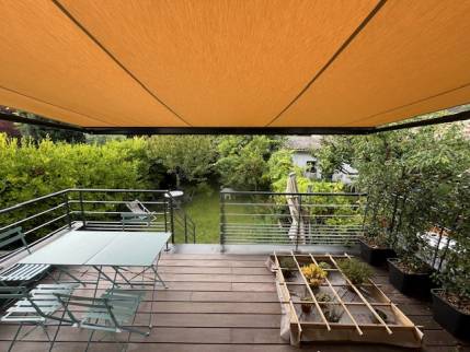 Toit terrasse de l'extension de maison avec store banne - Nantes 44