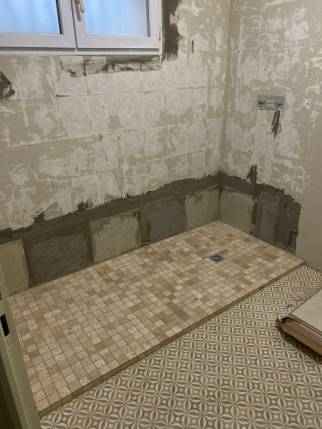Rénovation de salle de bain avec travaux de création de douche à l'italienne - Monbeton 82290